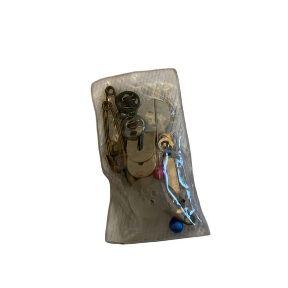 Vintage Floral Travel Sewing Kit Pin Cushion Thread Scissors Accessories Crafts - Picture 3 of 13